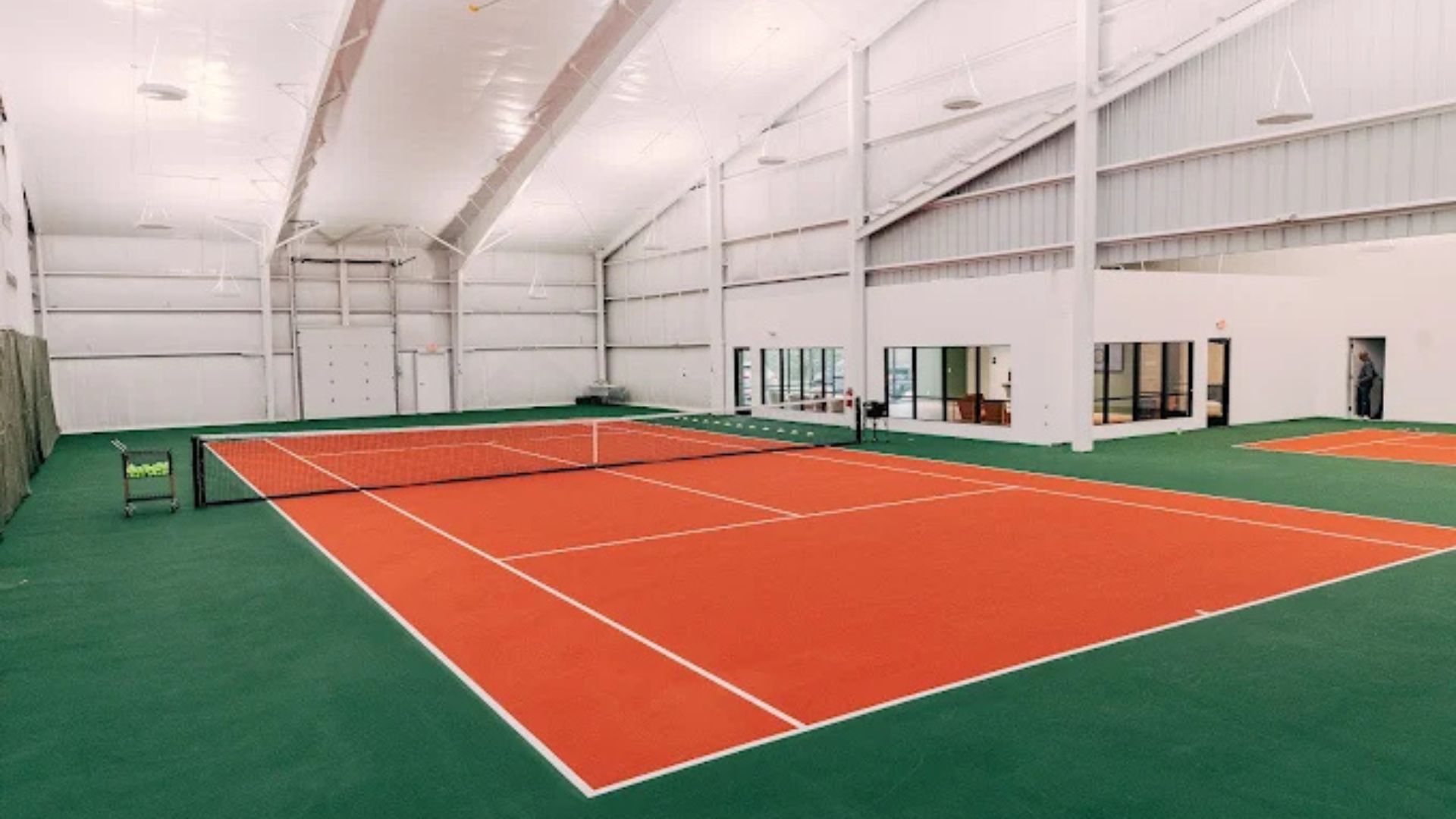 Yello Club Tennis Court image